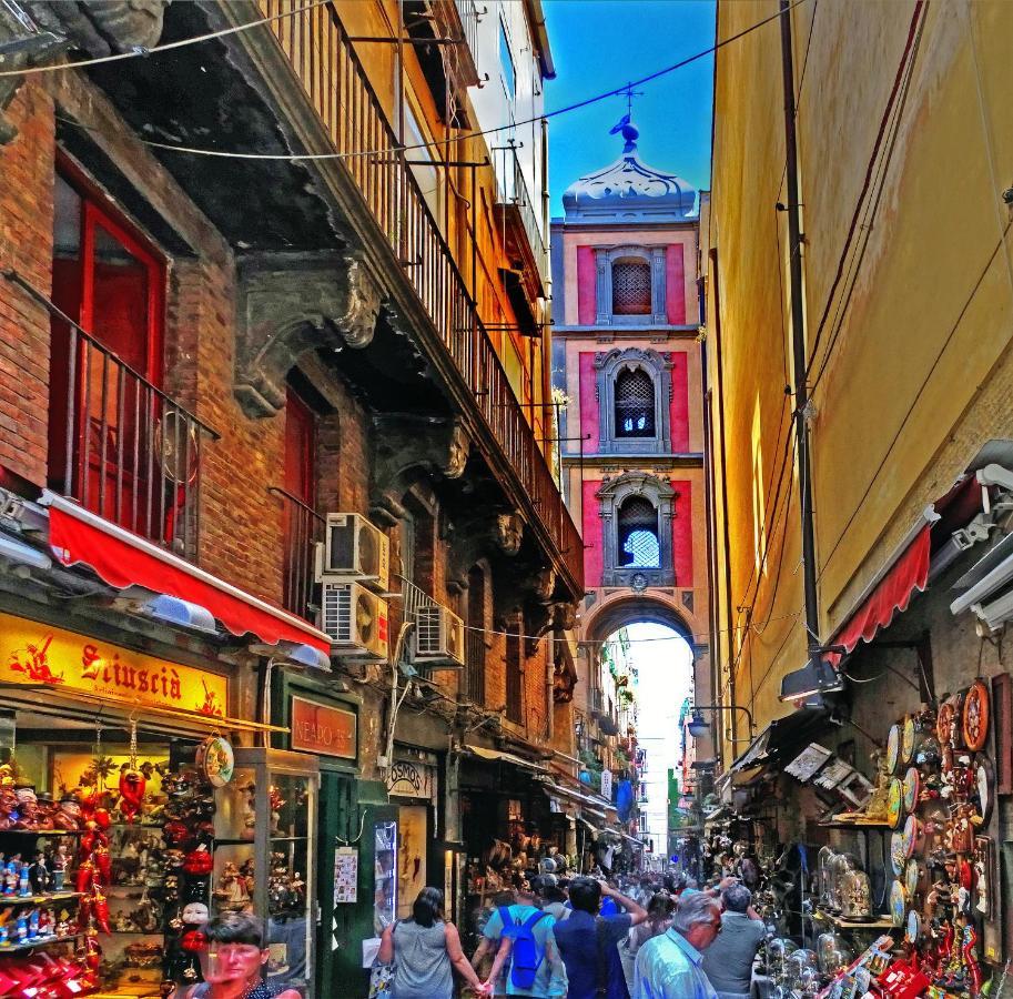 B&B Spaccanapoli A Due Passi Da Via Tribunali エクステリア 写真